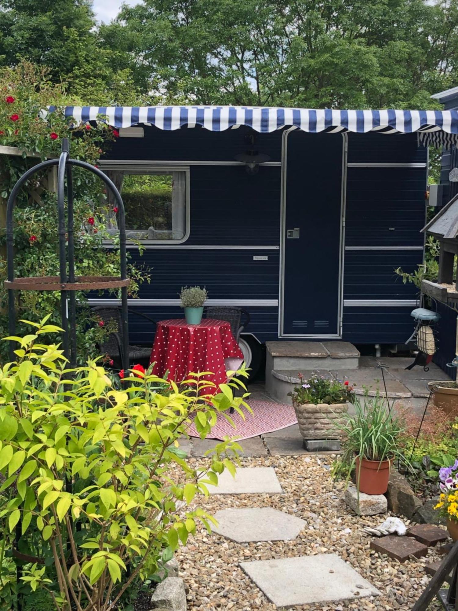 Down The Garden Path Vintage Caravan B&B , Dartmoor ニュートン・アボット エクステリア 写真